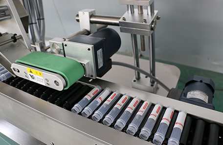 真空管臥式貼標機