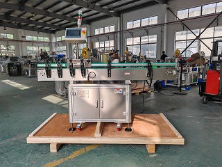 2025.10.13巴基斯坦立式圓瓶貼標機1臺